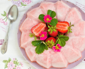 Картинка еда мороженое +десерты клубника десерт желе