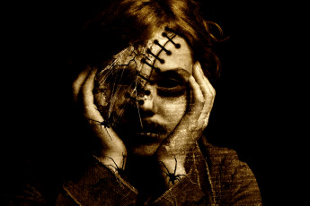 Картинка фэнтези фотоарт паук взгляд фон девушка