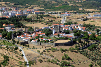 Картинка castle+of+braganza +portugal города -+панорамы простор