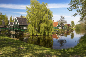 Картинка города -+пейзажи простор