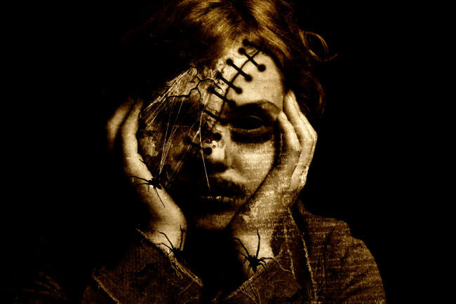 Обои картинки фото фэнтези, фотоарт, паук, взгляд, фон, девушка