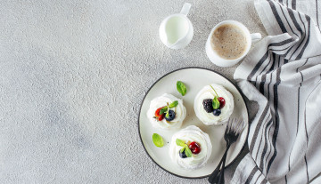 Картинка еда пирожные +кексы +печенье ягоды