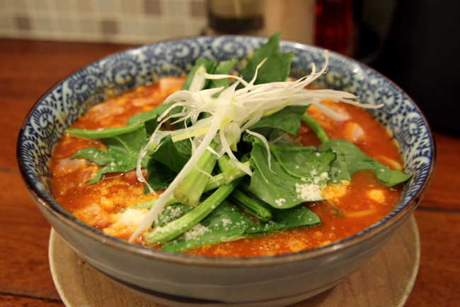 Обои картинки фото еда, первые, блюда, зелень, суп