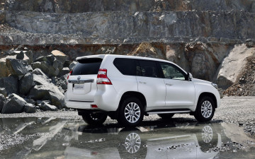 Картинка автомобили toyota land cruiser