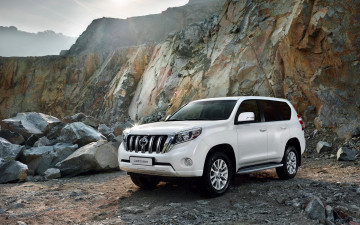 Картинка автомобили toyota land cruiser