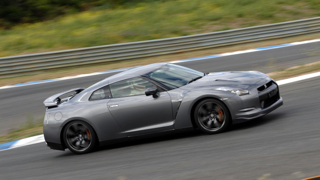 Обои картинки фото nissan, gt, автомобили, datsun, Япония, коммерческие, легковые, motor, co, ltd