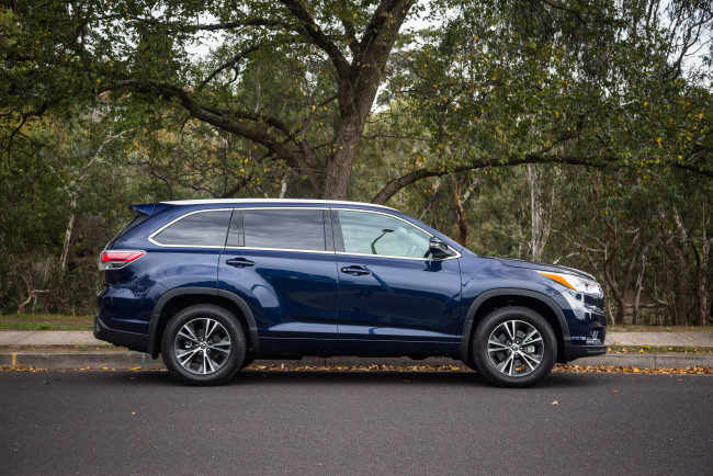 Обои картинки фото автомобили, toyota, kluger, gxl