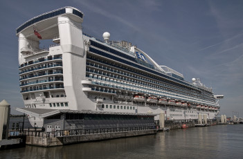 Картинка корабли лайнеры круиз лайнер