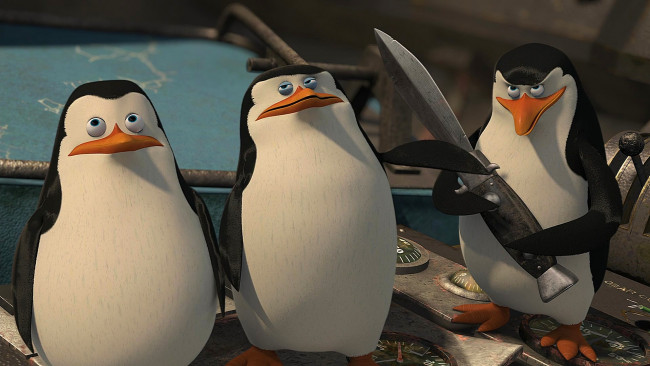 Обои картинки фото мультфильмы, madagascar,  escape 2 africa, пингвин, трое, нож