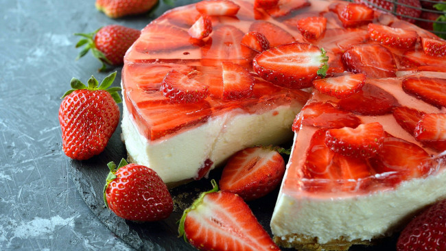 Обои картинки фото еда, торты, клубничный, чизкейк