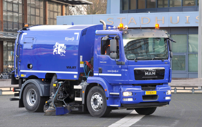 Обои картинки фото техника, дорожные пылесосы, man