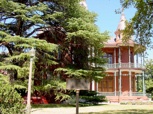 Картинка города исторические архитектурные памятники