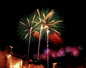 Картинка разное салюты фейерверки