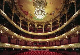 Картинка королевский оперный театр швеции стокгольм интерьер театральные концертные кинозалы люстра роспись позолота ложи