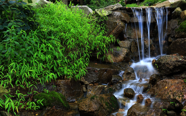 Обои картинки фото природа, водопады, зелень, камни, ручей