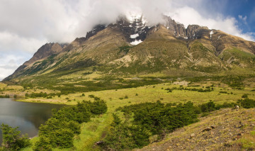 Картинка torres del paine national park chile природа горы деревья дымка лес озеро