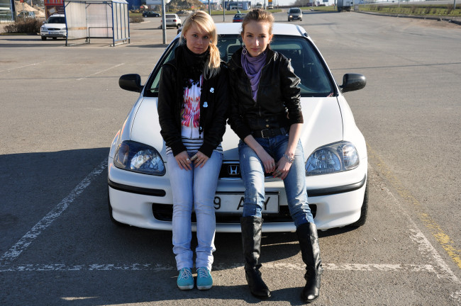 Обои картинки фото автомобили, авто, девушками, katrin