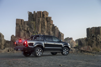 Картинка автомобили toyota hilux темный 2014г cab black double