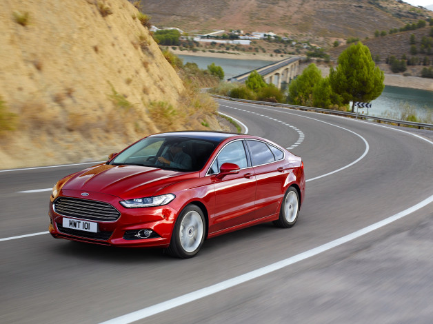 Обои картинки фото автомобили, ford, красный, 2014г, uk-spec, hatchback, mondeo