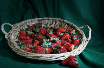 Картинка еда клубника +земляника ягоды