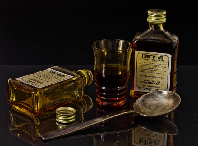 Обои картинки фото еда, напитки, стакан, ложка, ликер