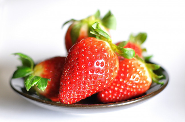Обои картинки фото еда, клубника,  земляника, ягоды