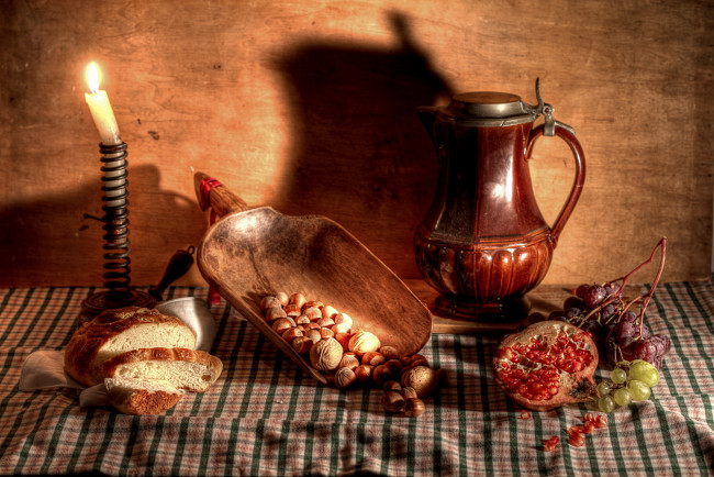 Обои картинки фото еда, натюрморт, хлеб, свеча, фрукты, орехи