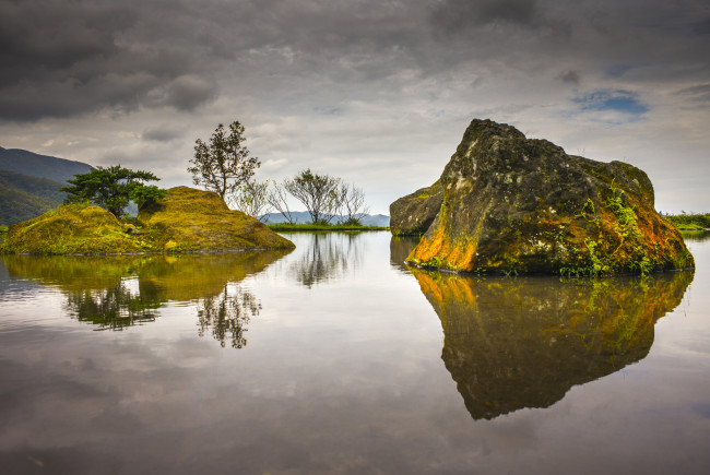 Обои картинки фото природа, реки, озера, река, валуны, горы