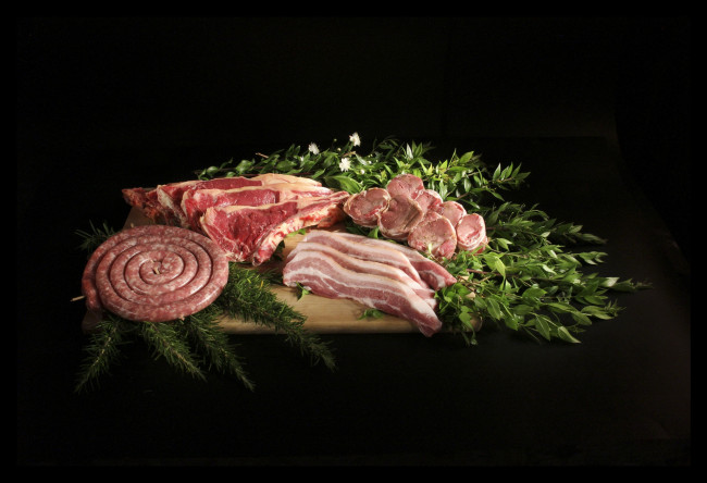 Обои картинки фото еда, мясные блюда, колбасы, мясо
