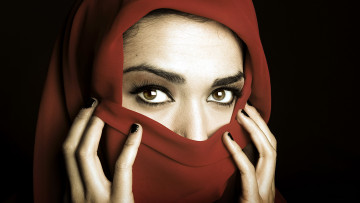 Картинка разное глаза макияж