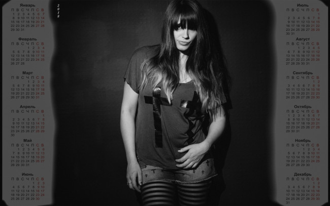 Обои картинки фото календари, девушки, взгляд, черно-белое, фото