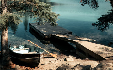 Картинка корабли лодки +шлюпки камни лодка мостки