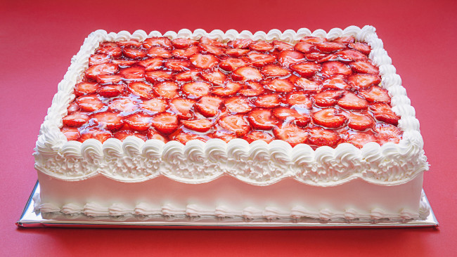 Обои картинки фото еда, торты, клубника, торт, крем