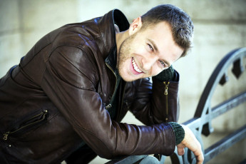 Картинка мужчины -+unsort куртка улыбка