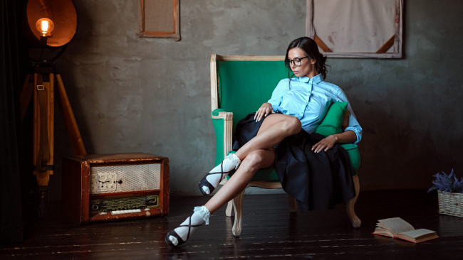 Обои картинки фото алёна летемина, девушки, алёна летемина , nika wolk, алёна, летемина, nika, wolk, девушка, модель, брюнетка, стройная, сексуальная, поза, макияж, взгляд, причёска