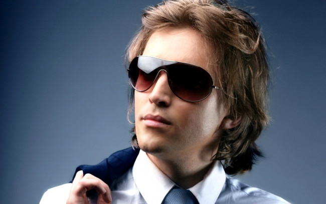 Обои картинки фото мужчины, - unsort, солнцезащитные, очки
