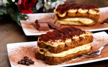 Картинка еда пирожные +кексы +печенье тирамису