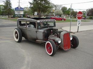 Картинка автомобили выставки уличные фото