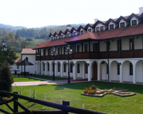 Картинка manastir mileseva prijepolje города католические соборы костелы аббатства