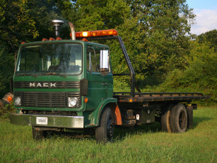 Картинка автомобили mack