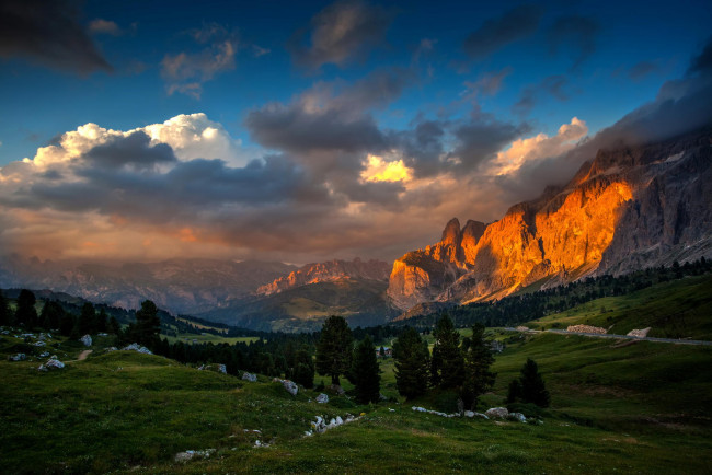 Обои картинки фото природа, горы, закат, долина, лес