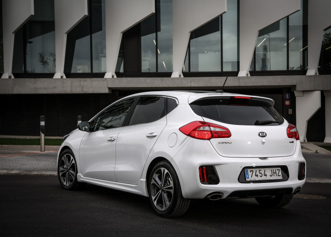 Обои картинки фото автомобили, kia, светлый, 2015г, jd, ceed, pro