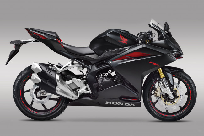 Обои картинки фото мотоциклы, honda