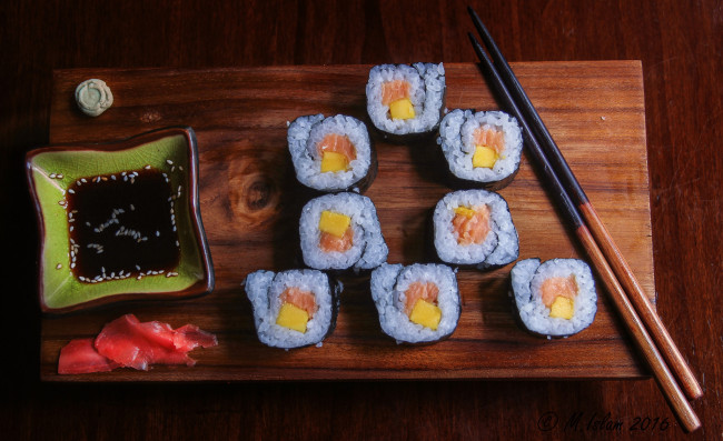 Обои картинки фото еда, рыба,  морепродукты,  суши,  роллы, снедь