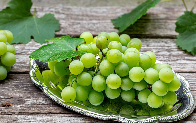 Обои картинки фото еда, виноград, грозди, ягоды