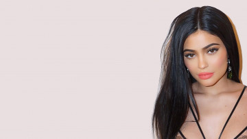 Картинка девушки kylie+jenner брюнетка лицо