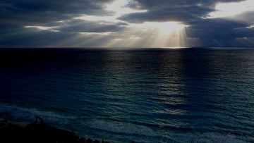 Картинка природа моря океаны море тучи лучи