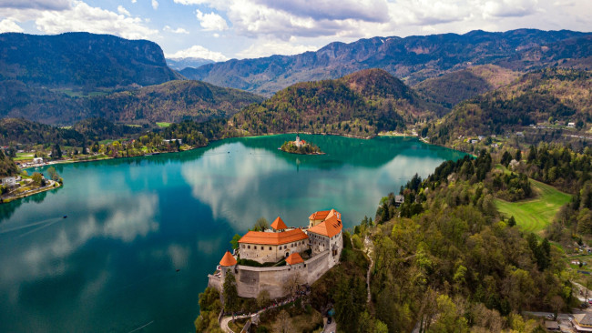 Обои картинки фото города, блед , словения, озеро, панорама, церковь, замок