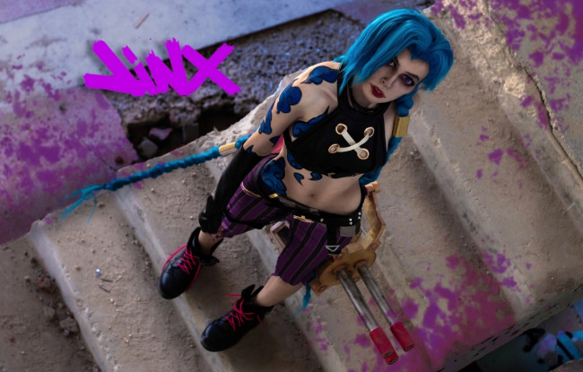 Обои картинки фото dabllme, девушки, - креатив,  косплей, образ, костюм, лестница