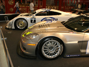 Картинка chevrolet corvette callaway автомобили разные вместе